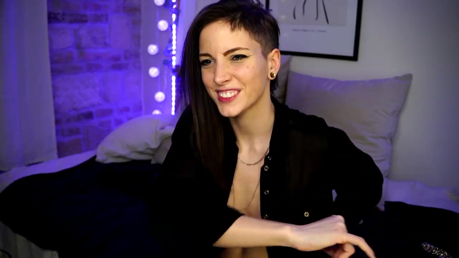 Gallery image thumbnail from Kend_dall's myfreecams stream on, 01/29/2023, 18:07 image 19 of 20