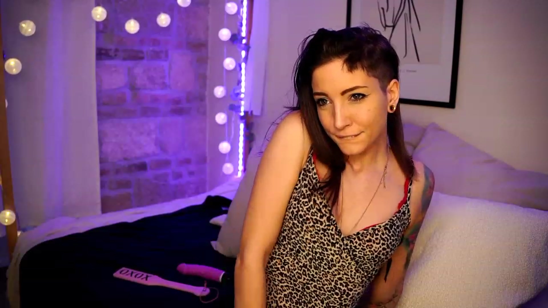 Gallery image thumbnail from Kend_dall's myfreecams stream on, 01/30/2023, 13:25 image 3 of 20