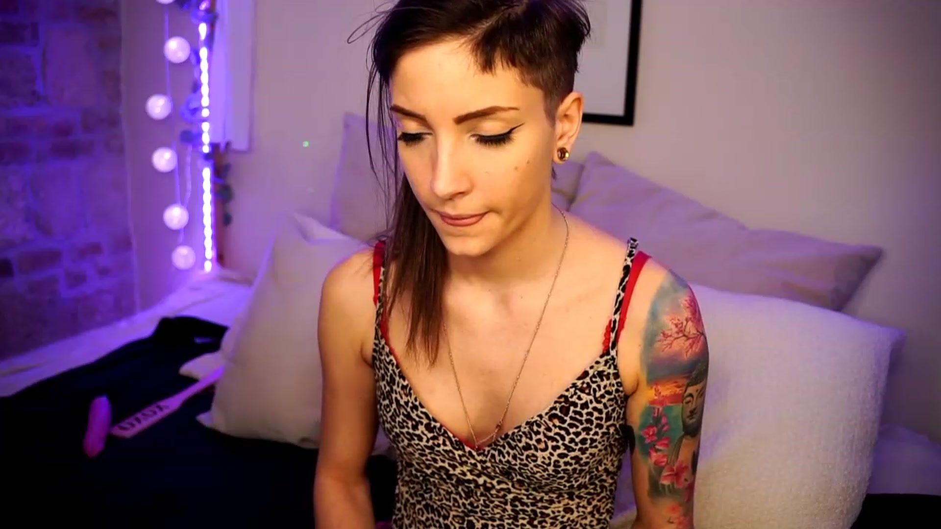 Gallery image thumbnail from Kend_dall's myfreecams stream on, 01/30/2023, 13:25 image 12 of 20