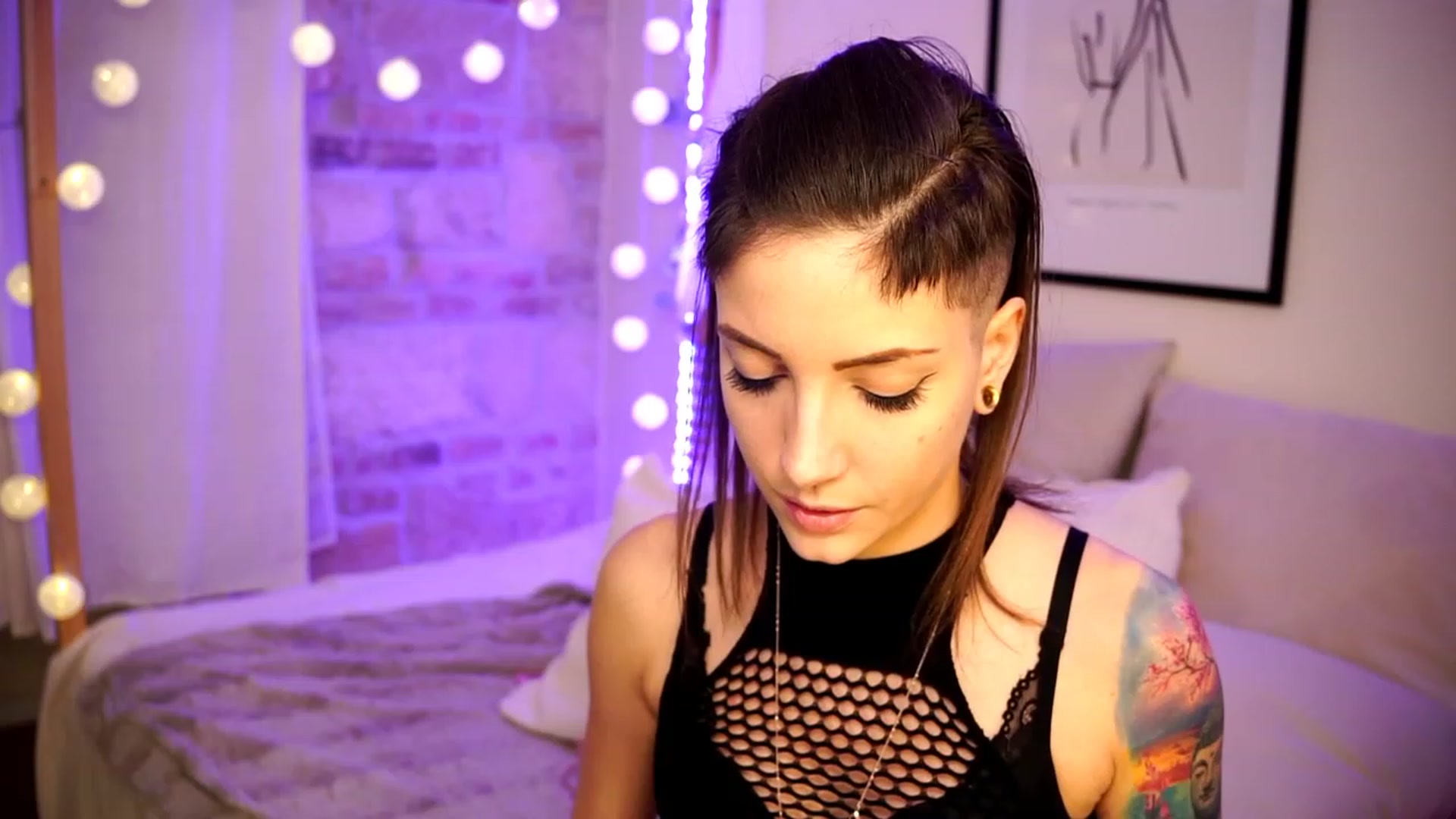 Gallery image thumbnail from Kend_dall's myfreecams stream on, 02/05/2023, 13:58 image 4 of 20