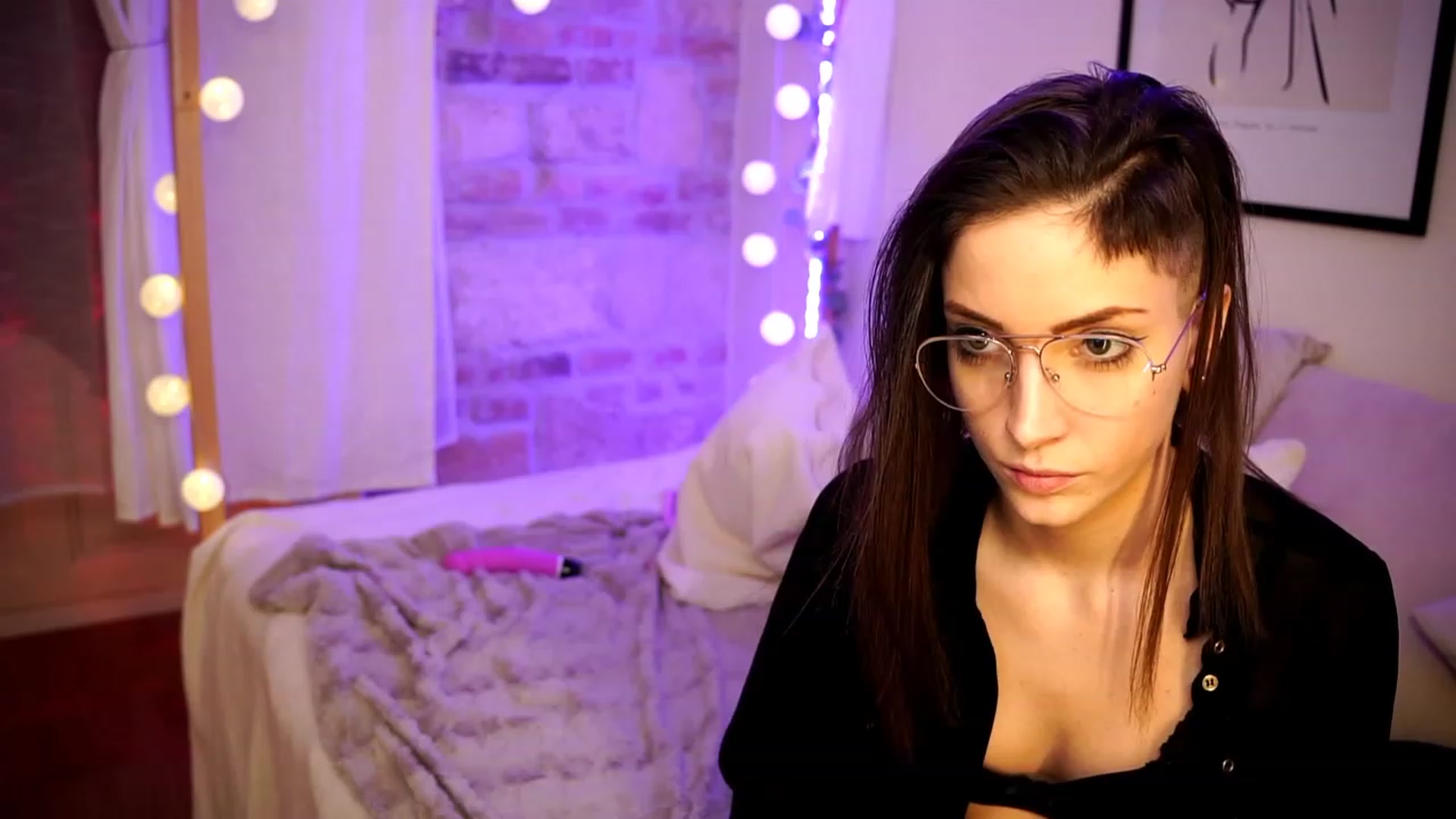 Gallery image thumbnail from Kend_dall's myfreecams stream on, 02/05/2023, 16:21 image 1 of 20