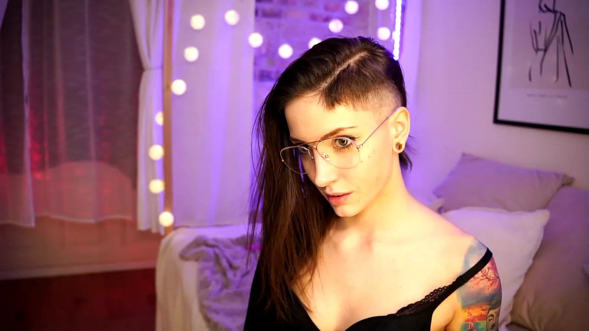Gallery image thumbnail from Kend_dall's myfreecams stream on, 02/05/2023, 16:21 image 10 of 20