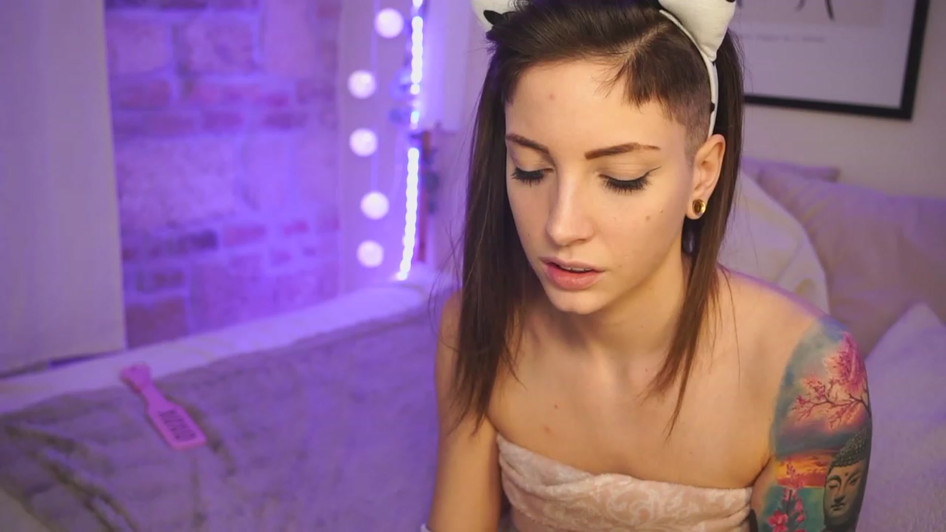 Gallery image thumbnail from Kend_dall's myfreecams stream on, 02/07/2023, 16:13 image 12 of 20