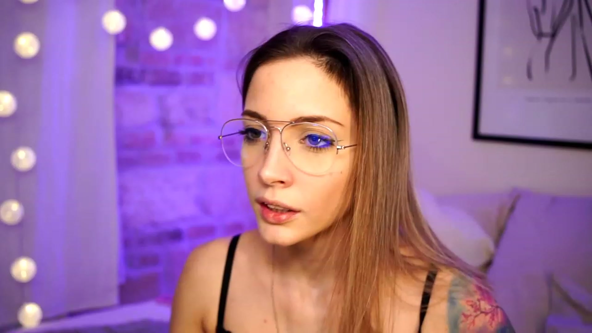 Gallery image thumbnail from Kend_dall's myfreecams stream on, 02/12/2023, 10:30 image 15 of 20