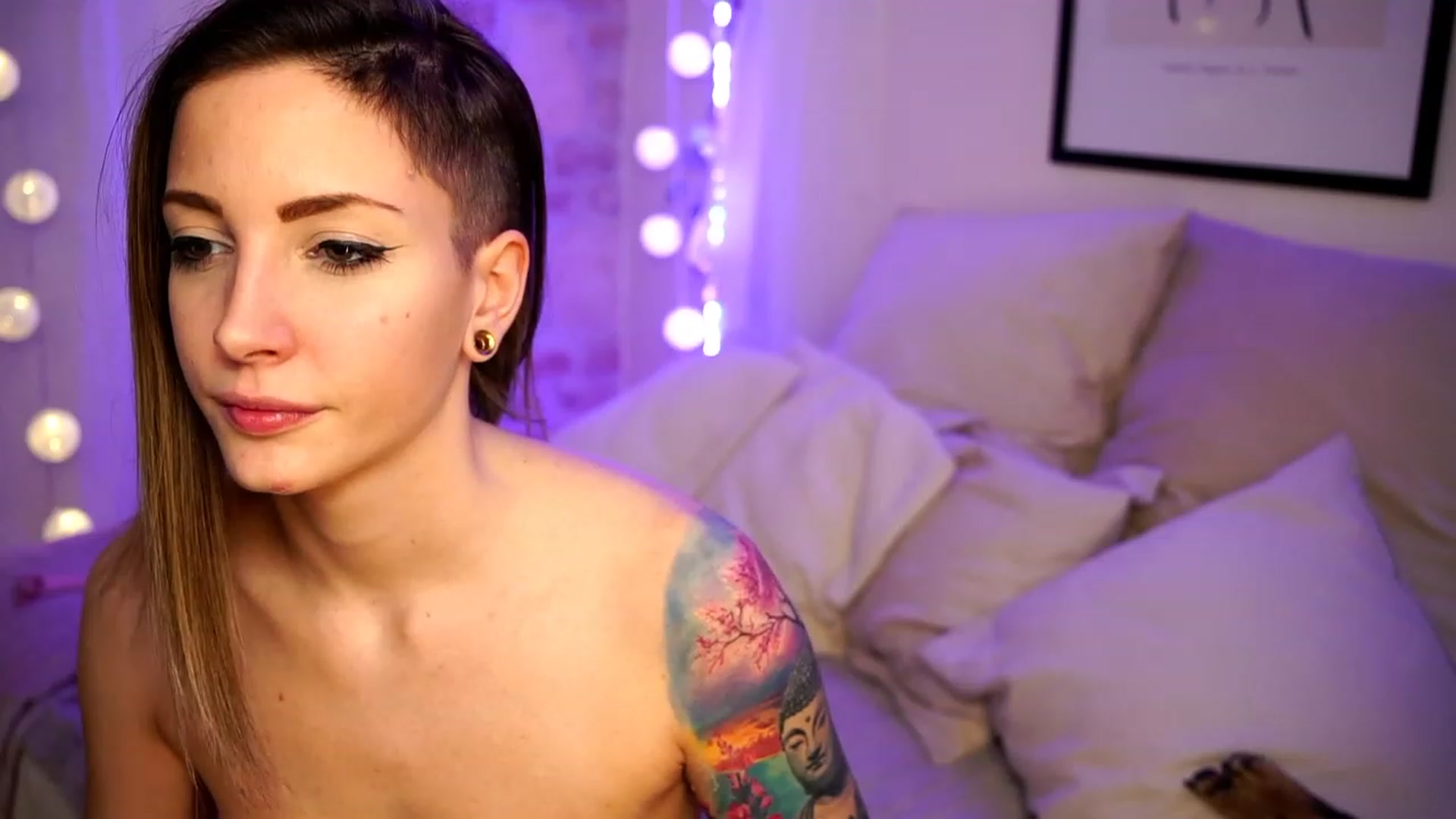 Gallery image thumbnail from Kend_dall's myfreecams stream on, 02/13/2023, 19:49 image 17 of 20