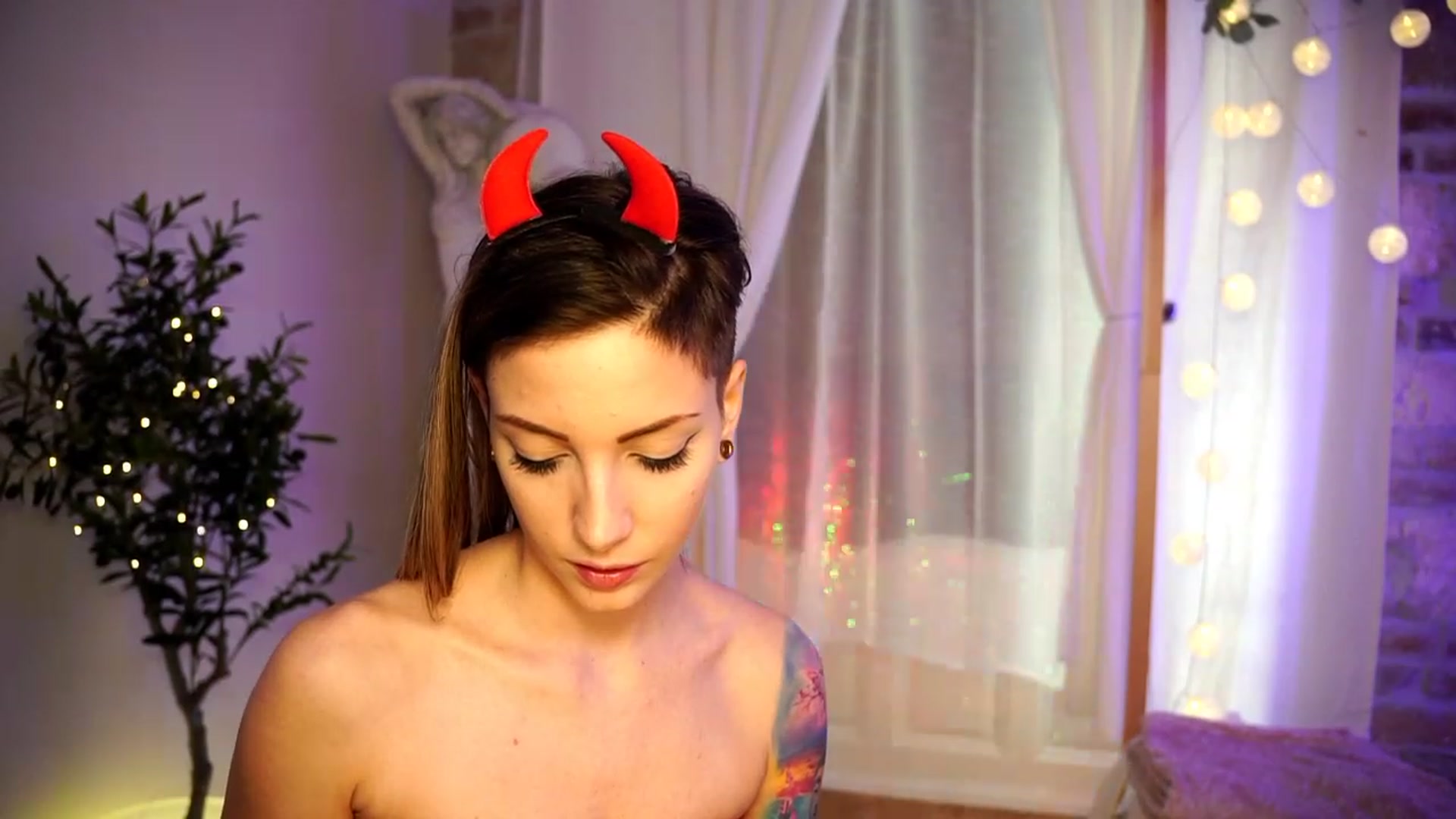 Gallery image thumbnail from Kend_dall's myfreecams stream on, 02/14/2023, 13:49 image 18 of 20