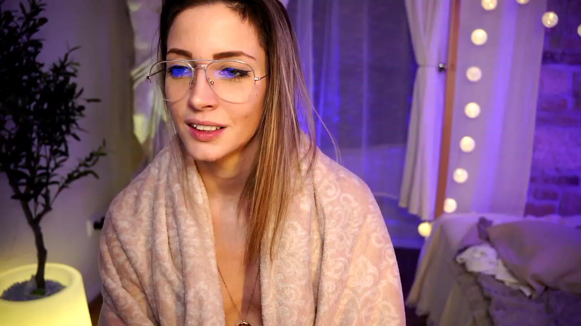 Gallery image thumbnail from Kend_dall's myfreecams stream on, 02/22/2023, 22:30 image 11 of 20