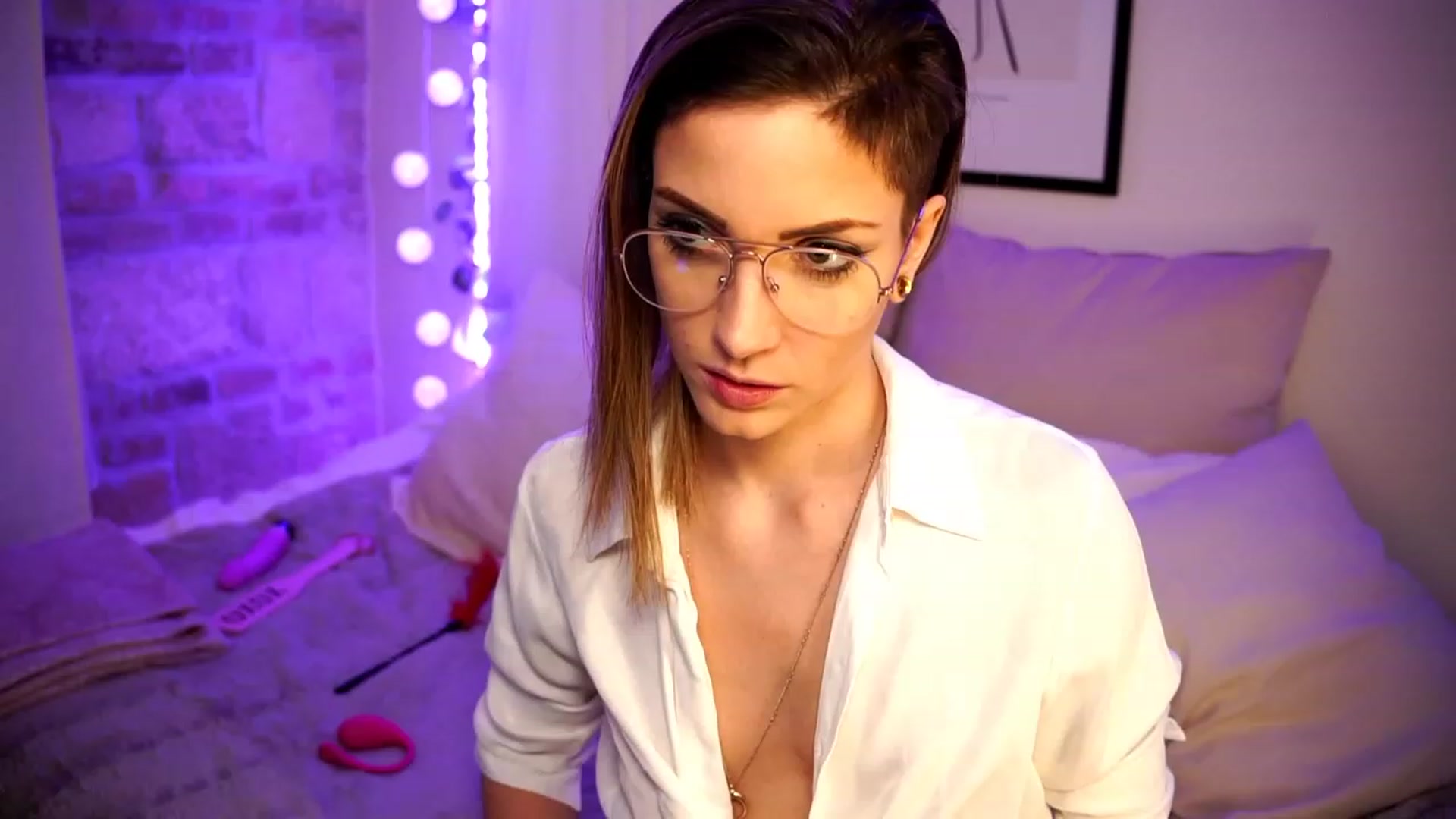 Gallery image thumbnail from Kend_dall's myfreecams stream on, 02/23/2023, 13:39 image 16 of 20