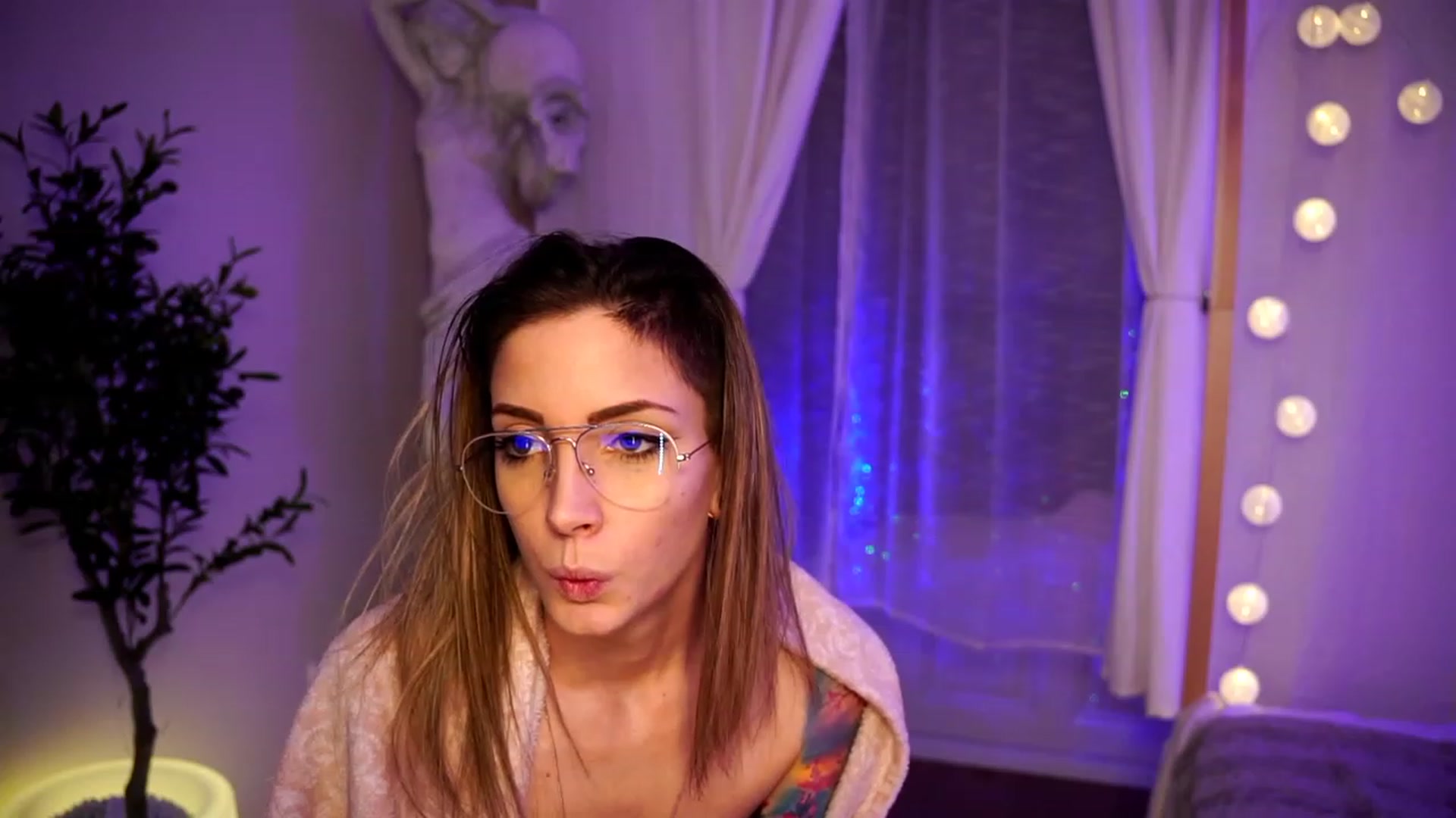 Gallery image thumbnail from Kend_dall's myfreecams stream on, 02/23/2023, 17:19 image 4 of 20
