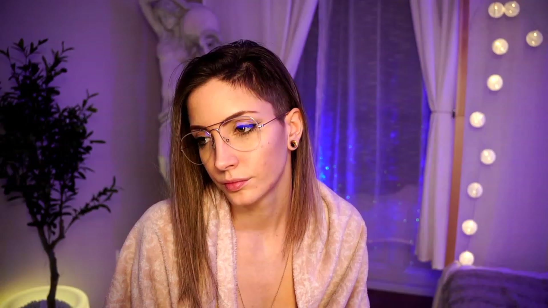 Gallery image thumbnail from Kend_dall's myfreecams stream on, 02/23/2023, 17:19 image 1 of 20