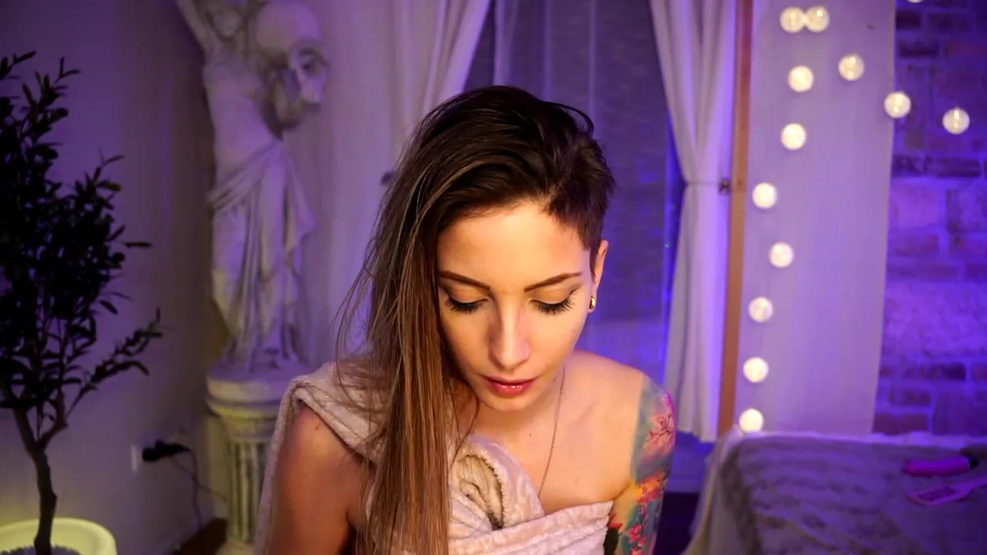 Gallery image thumbnail from Kend_dall's myfreecams stream on, 02/23/2023, 17:19 image 18 of 20