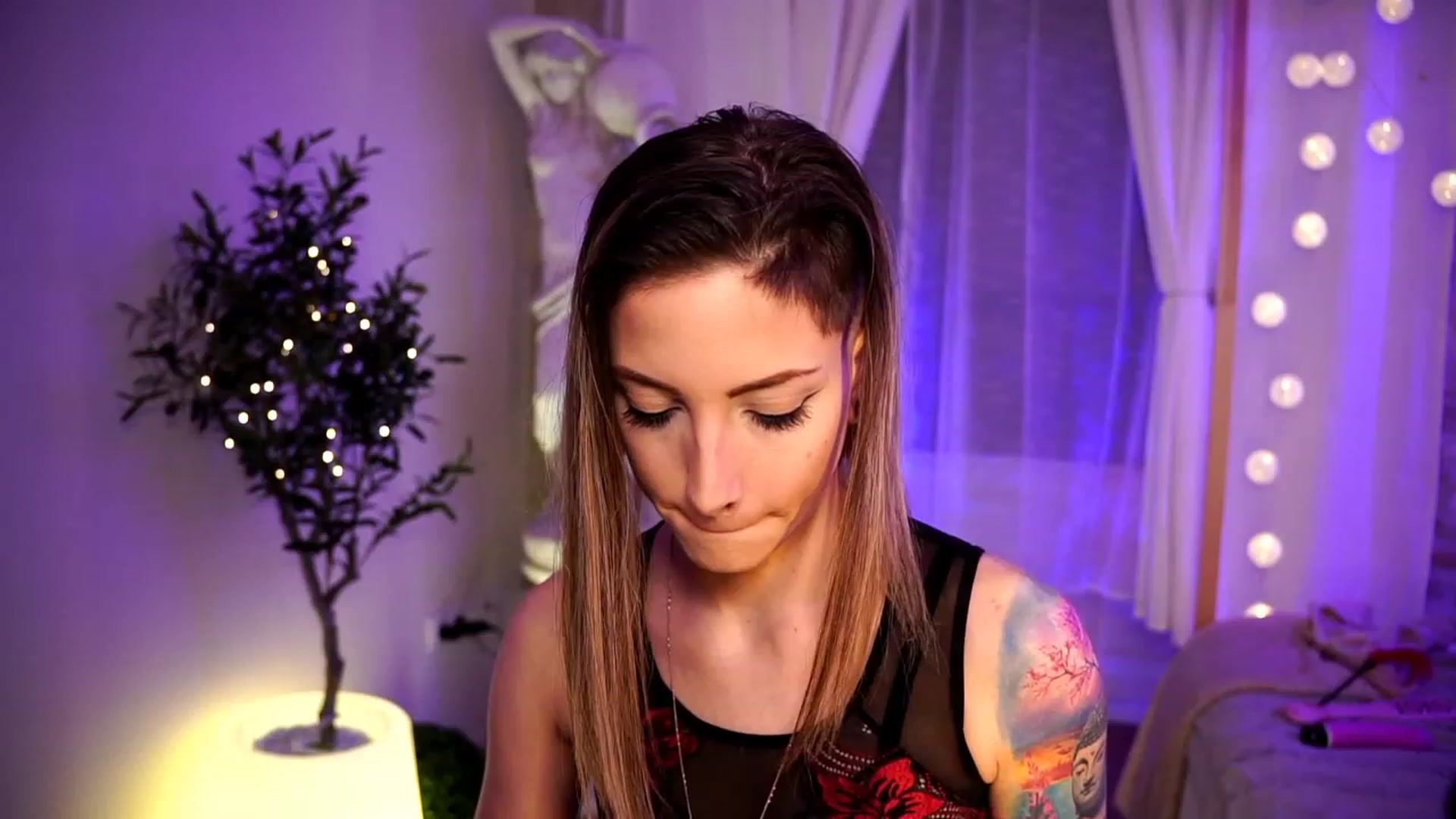 Gallery image thumbnail from Kend_dall's myfreecams stream on, 02/26/2023, 13:22 image 5 of 20