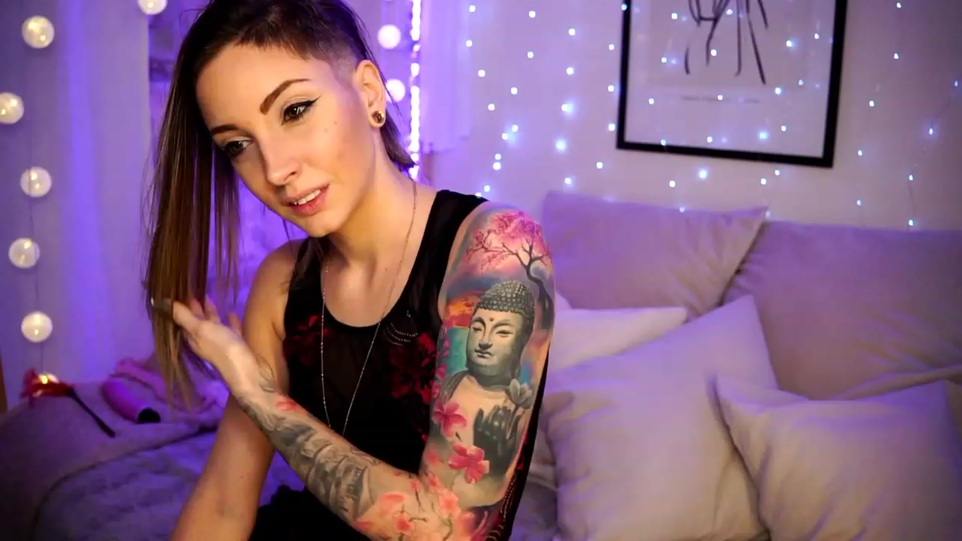 Gallery image thumbnail from Kend_dall's myfreecams stream on, 02/26/2023, 13:22 image 8 of 20