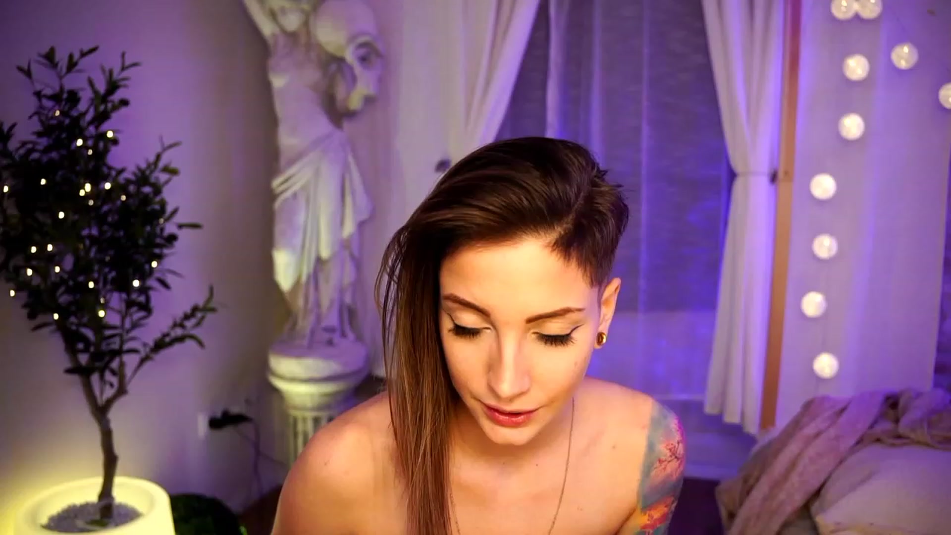 Gallery image thumbnail from Kend_dall's myfreecams stream on, 02/26/2023, 16:26 image 12 of 20