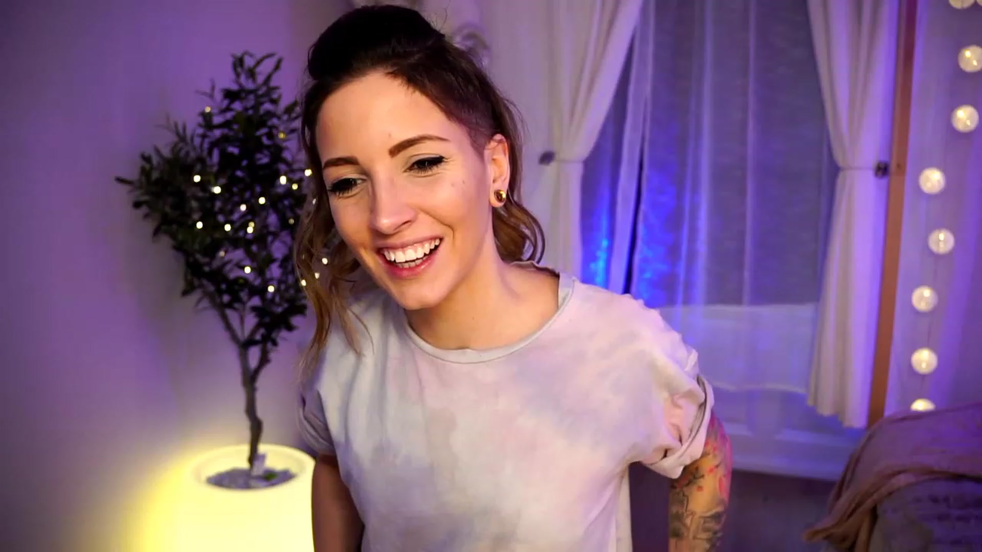 Gallery image thumbnail from Kend_dall's myfreecams stream on, 03/03/2023, 13:41 image 6 of 20