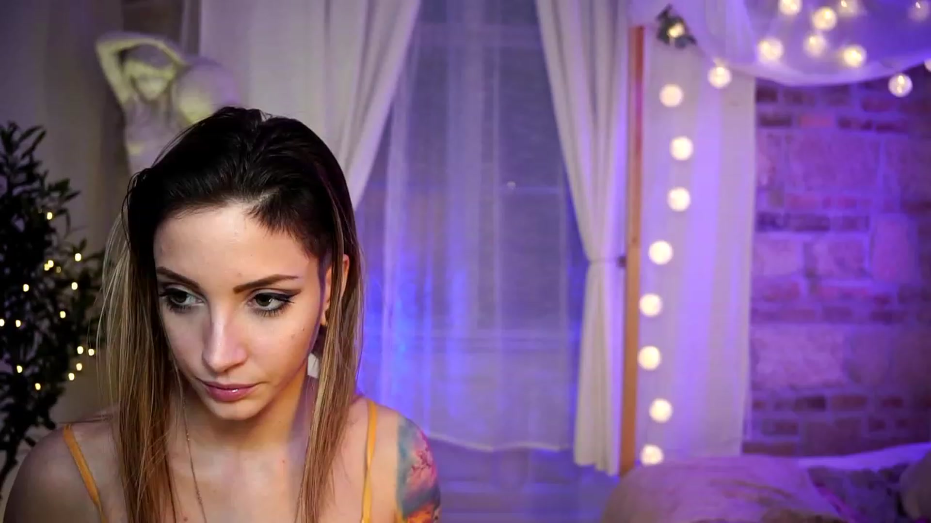 Gallery image thumbnail from Kend_dall's myfreecams stream on, 03/06/2023, 18:07 image 3 of 20