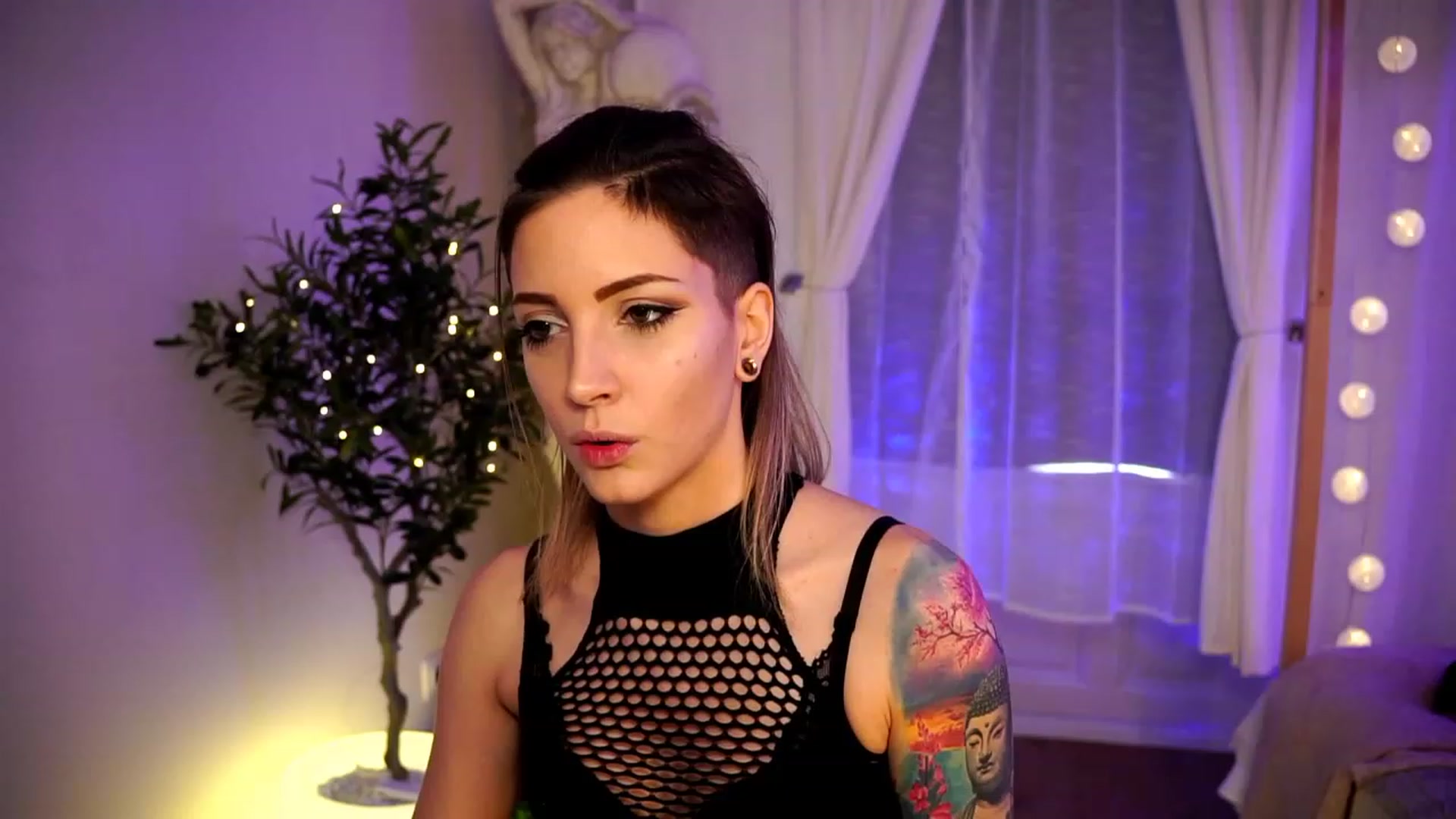 Gallery image thumbnail from Kend_dall's myfreecams stream on, 03/07/2023, 11:05 image 4 of 20