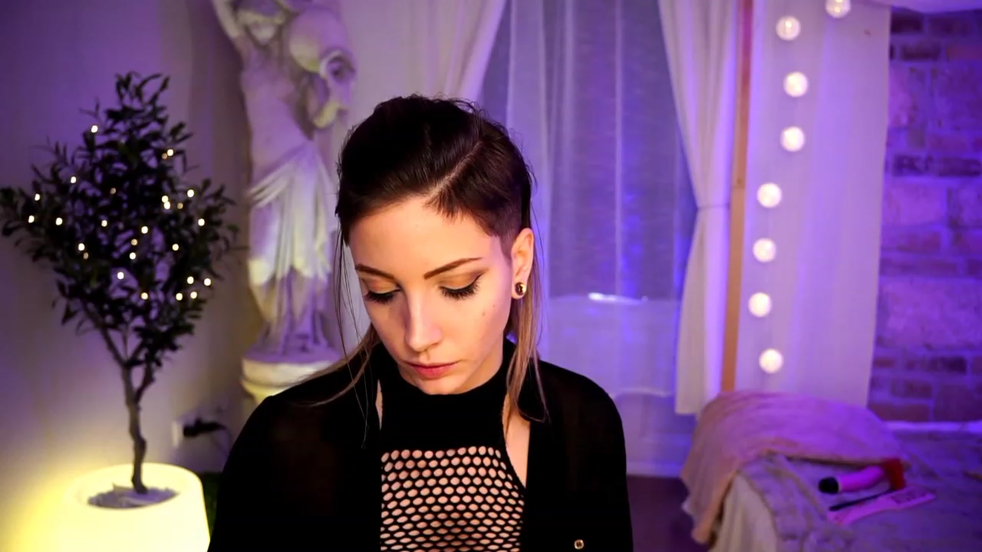 Gallery image thumbnail from Kend_dall's myfreecams stream on, 03/07/2023, 15:02 image 5 of 20
