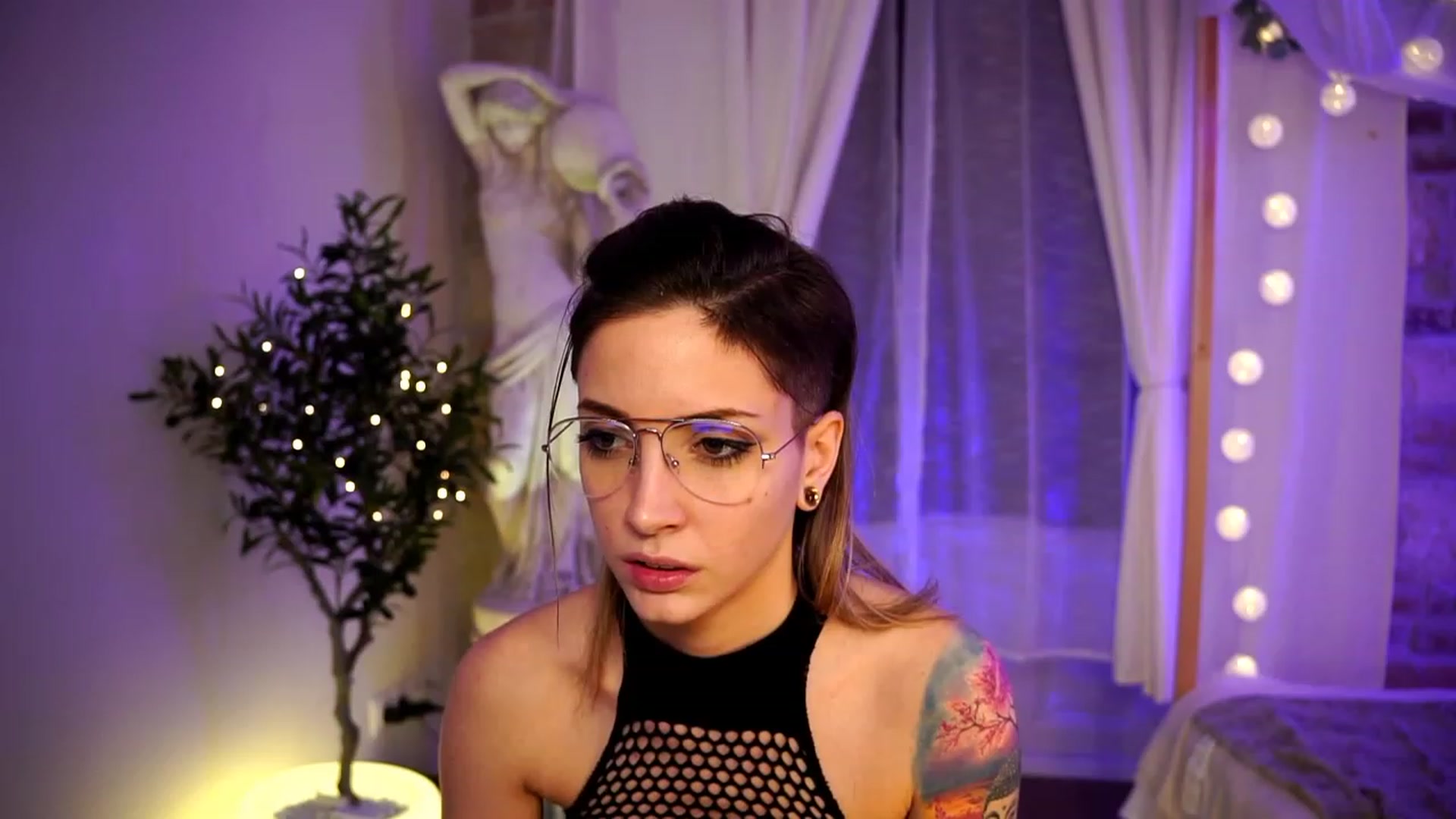 Gallery image thumbnail from Kend_dall's myfreecams stream on, 03/07/2023, 18:47 image 14 of 20