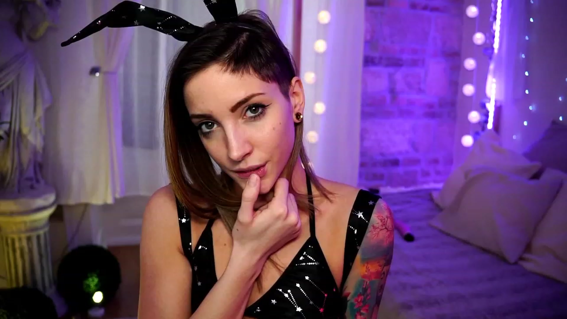 Gallery image thumbnail from Kend_dall's myfreecams stream on, 03/18/2023, 13:29 image 8 of 20