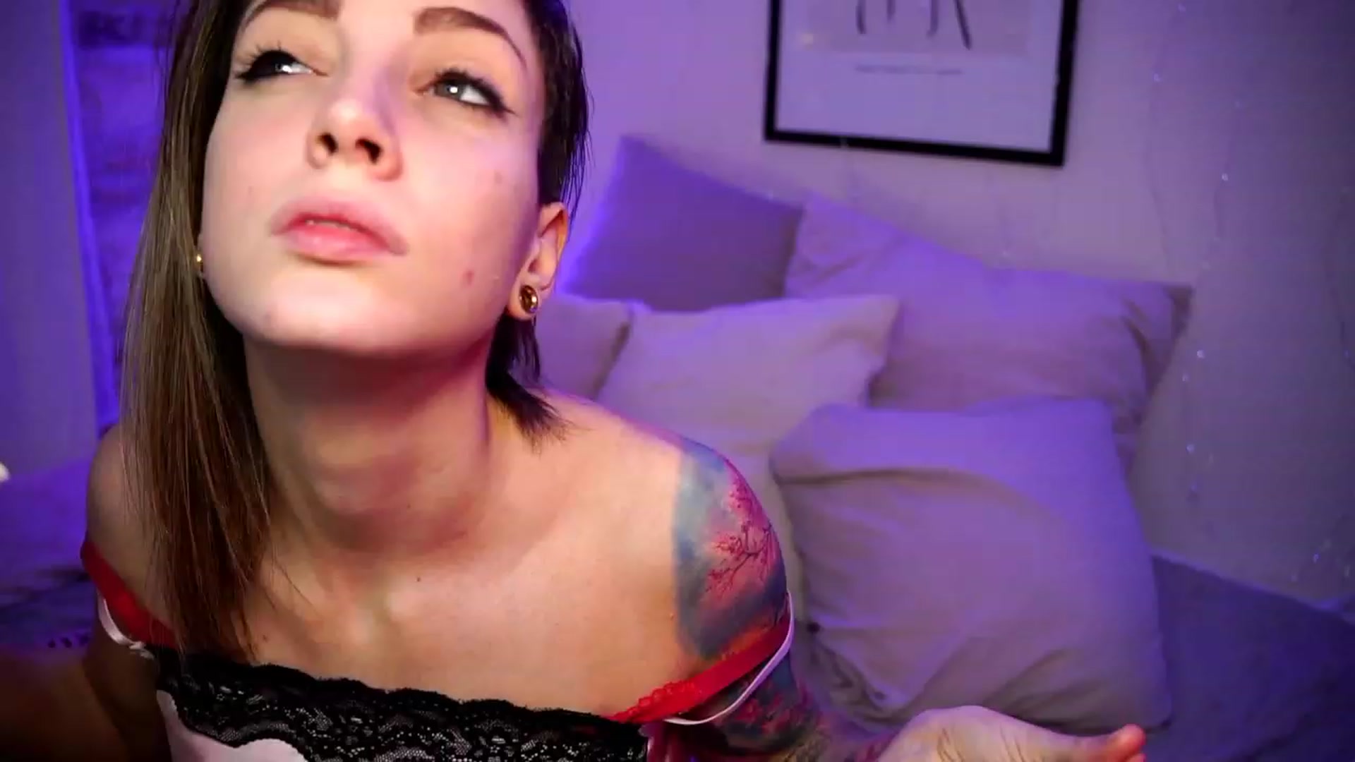 Gallery image thumbnail from Kend_dall's myfreecams stream on, 03/19/2023, 16:00 image 18 of 20