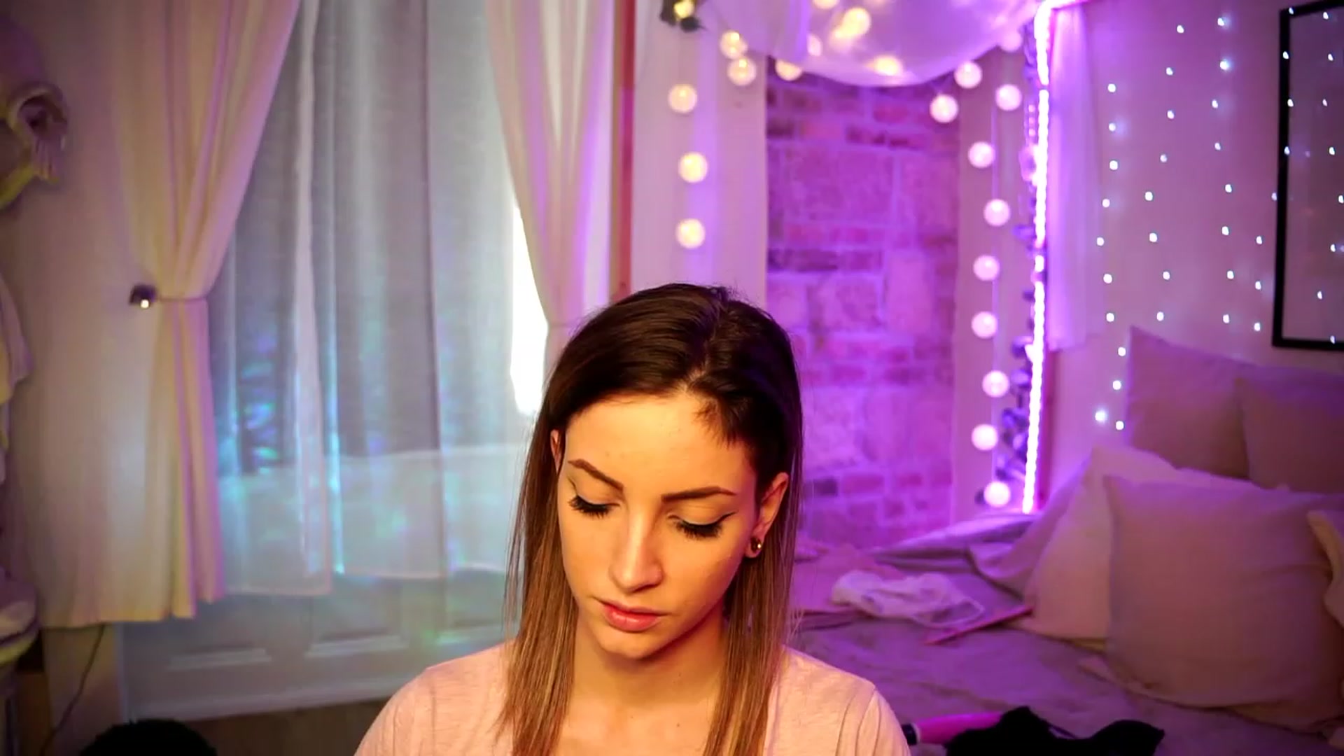 Gallery image thumbnail from Kend_dall's myfreecams stream on, 03/21/2023, 13:27 image 11 of 20