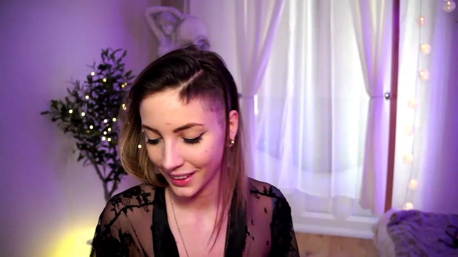 Gallery image thumbnail from Kend_dall's myfreecams stream on, 03/24/2023, 16:25 image 6 of 20