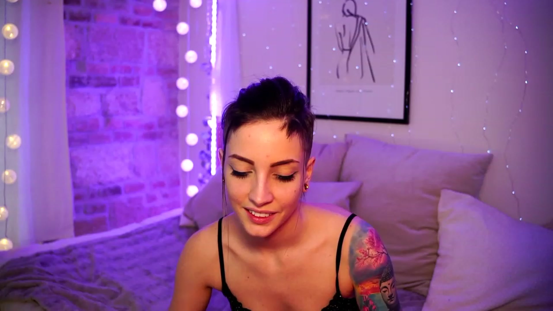 Gallery image thumbnail from Kend_dall's myfreecams stream on, 03/26/2023, 15:05 image 15 of 20