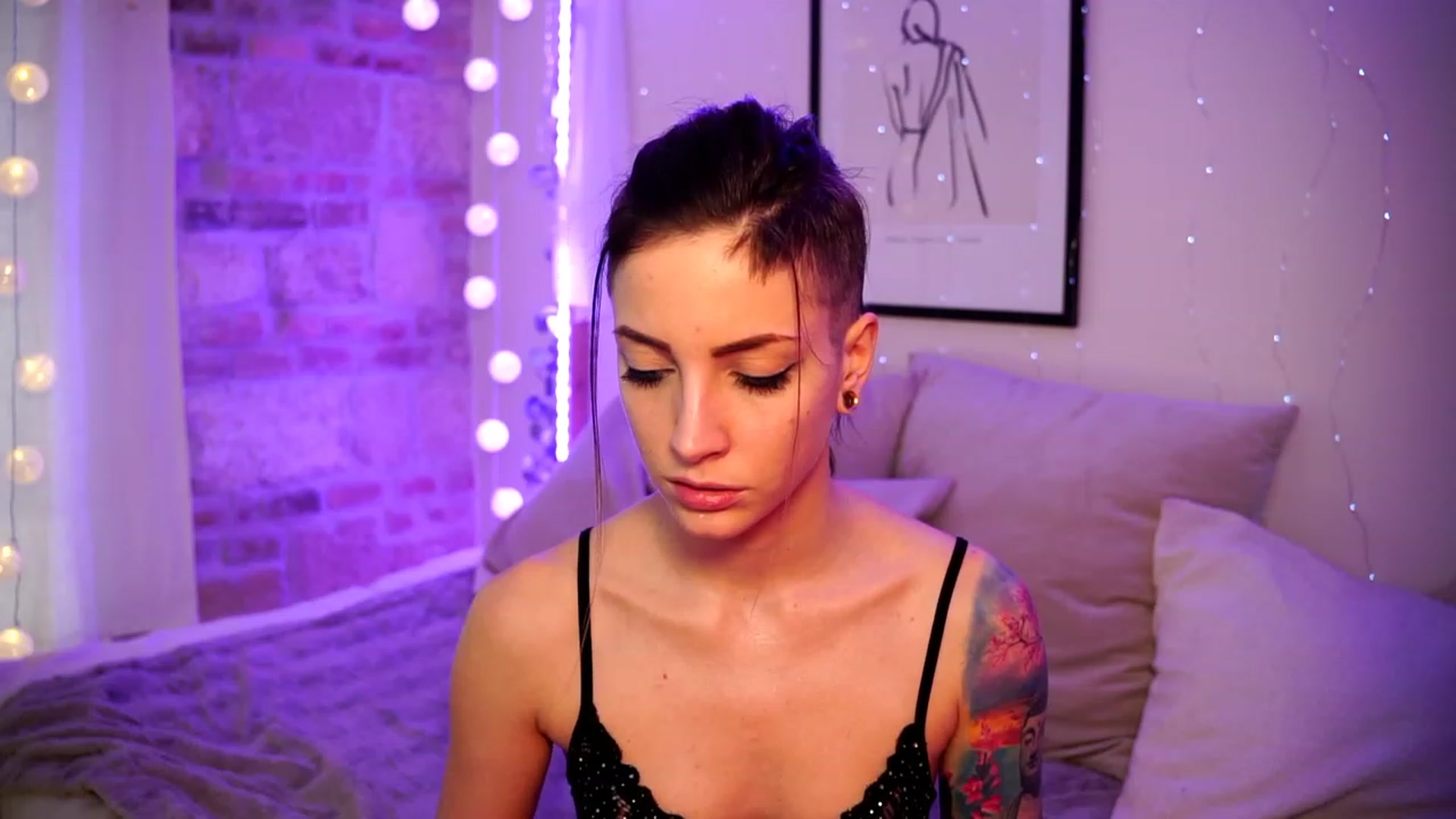 Gallery image thumbnail from Kend_dall's myfreecams stream on, 03/26/2023, 15:05 image 16 of 20