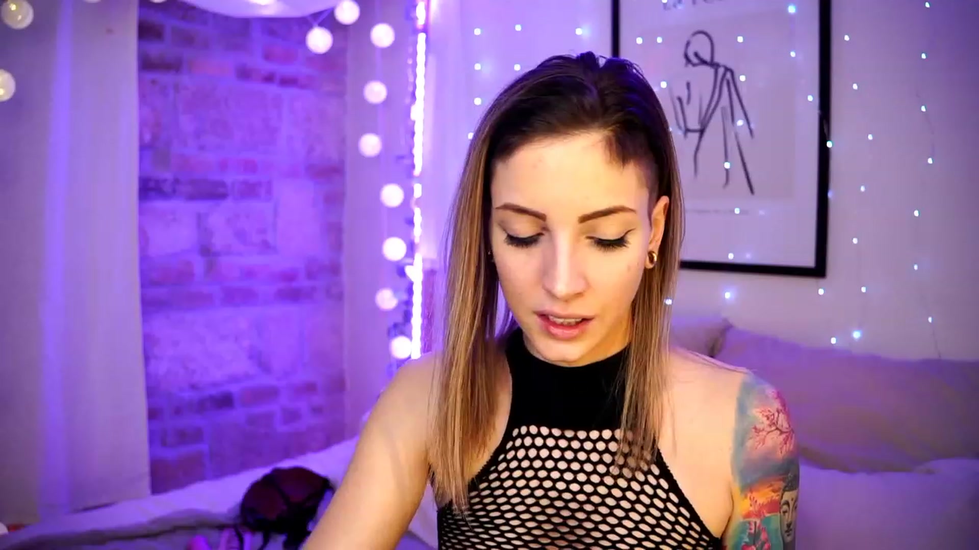 Gallery image thumbnail from Kend_dall's myfreecams stream on, 03/29/2023, 12:05 image 9 of 20