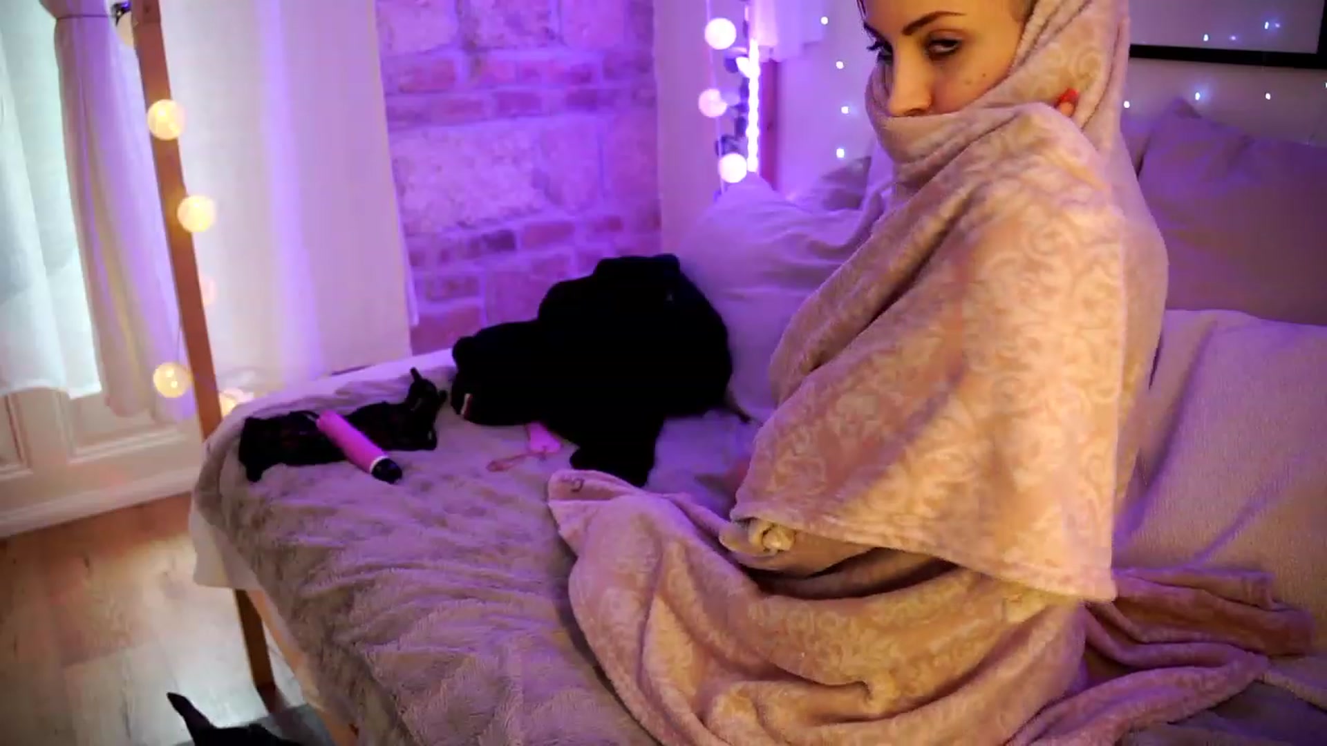 Gallery image thumbnail from Kend_dall's myfreecams stream on, 03/29/2023, 15:14 image 17 of 20