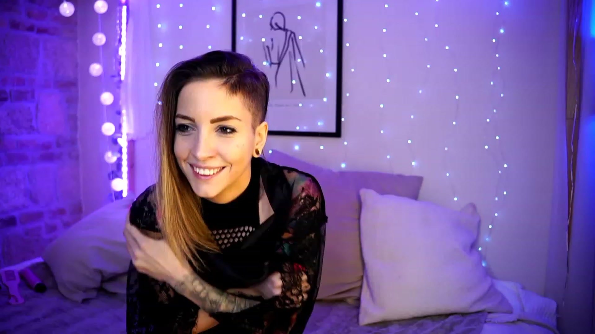 Gallery image thumbnail from Kend_dall's myfreecams stream on, 03/30/2023, 07:23 image 1 of 20