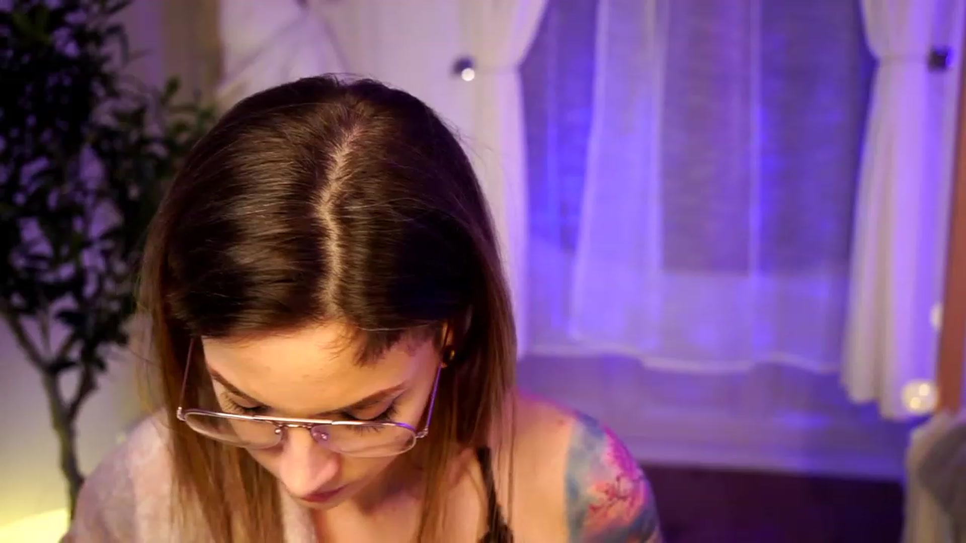 Gallery image thumbnail from Kend_dall's myfreecams stream on, 04/02/2023, 15:30 image 20 of 20