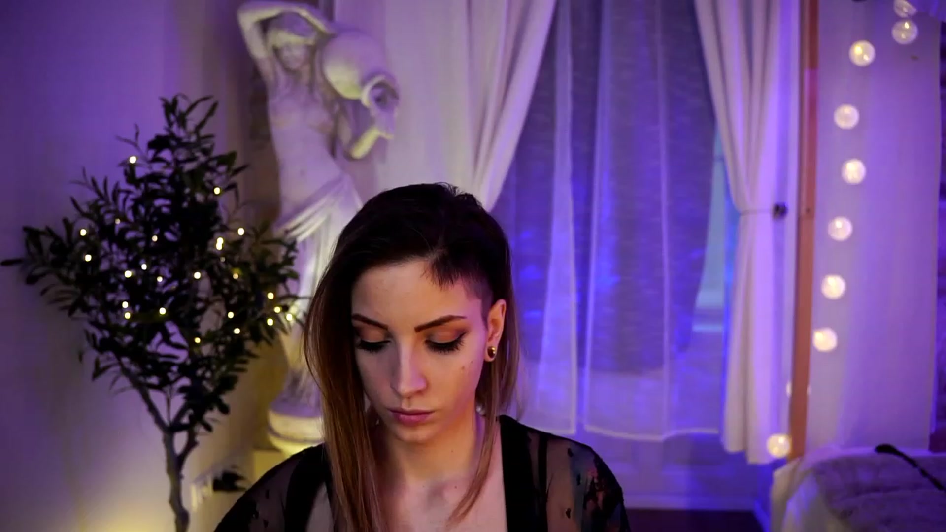 Gallery image thumbnail from Kend_dall's myfreecams stream on, 04/03/2023, 16:56 image 9 of 20