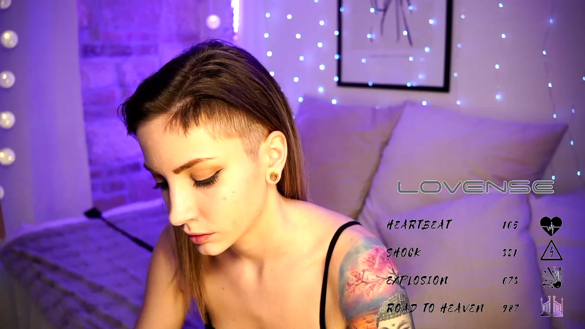 Gallery image thumbnail from Kend_dall's myfreecams stream on, 04/03/2023, 19:33 image 19 of 20