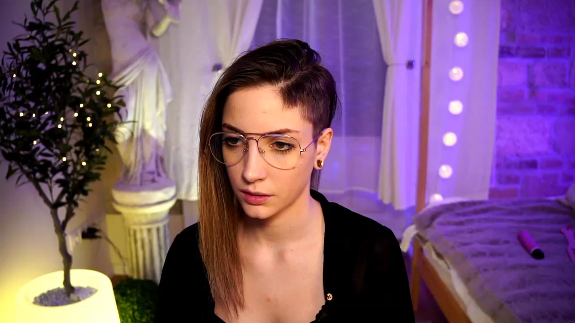 Gallery image thumbnail from Kend_dall's myfreecams stream on, 04/13/2023, 08:57 image 2 of 20