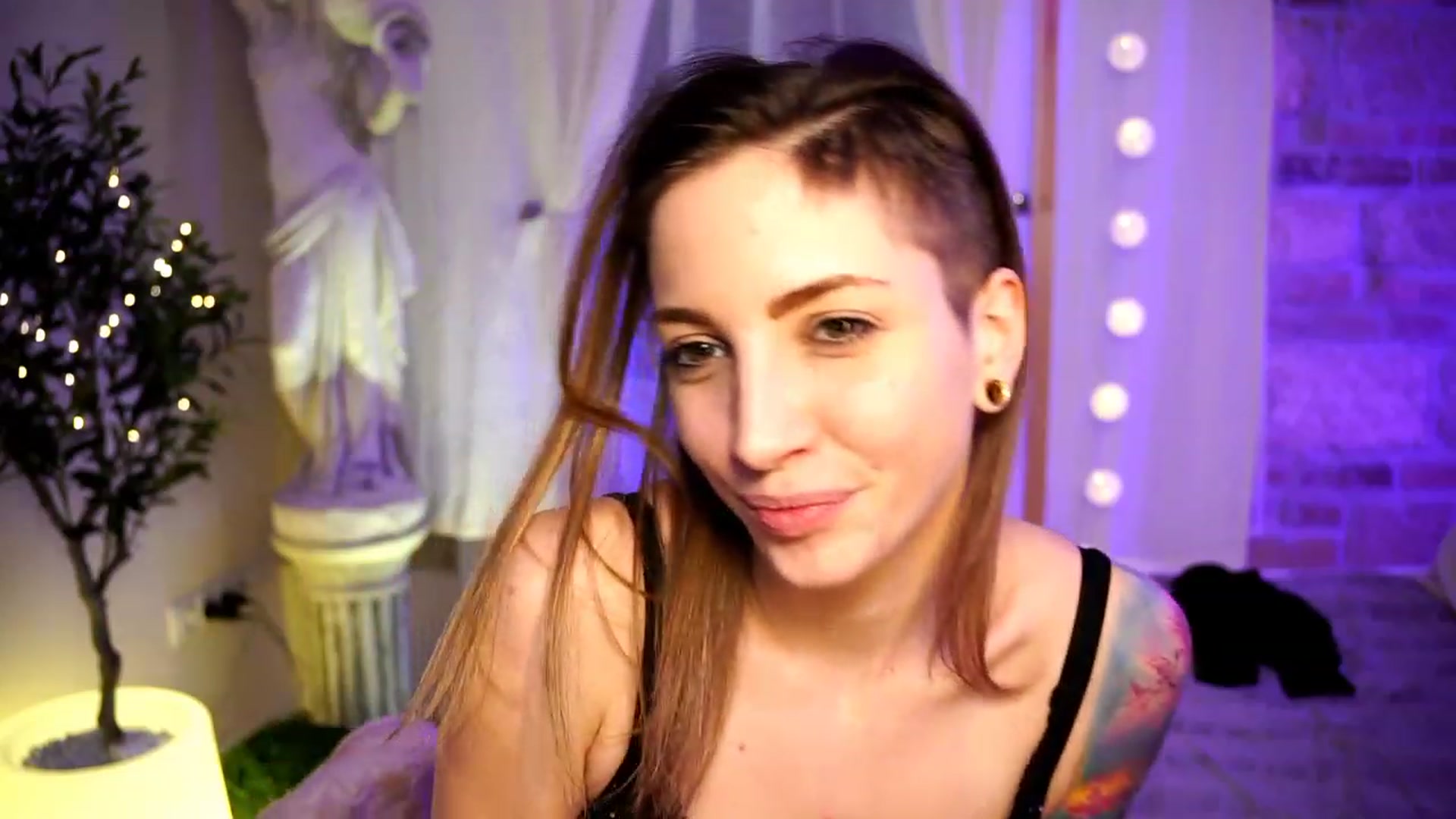 Gallery image thumbnail from Kend_dall's myfreecams stream on, 04/13/2023, 11:02 image 13 of 20