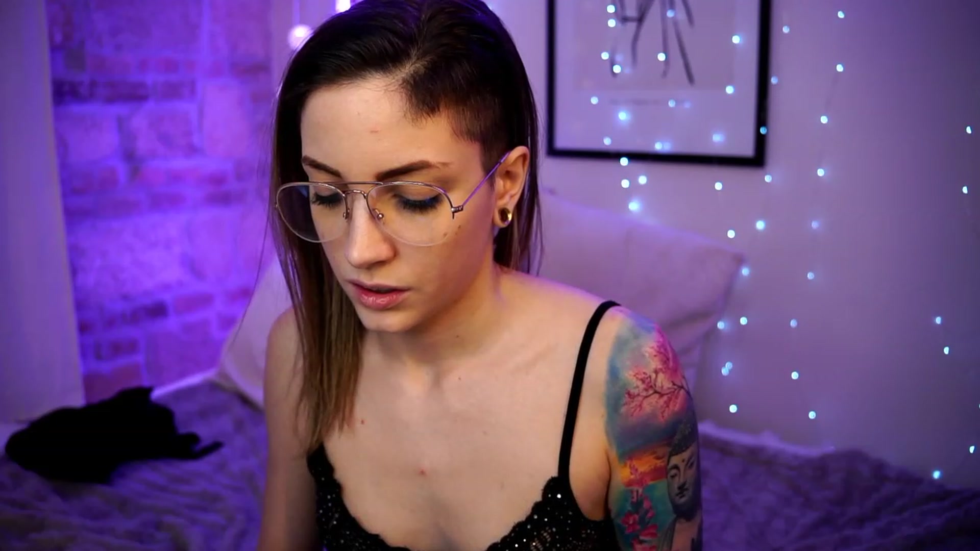 Gallery image thumbnail from Kend_dall's myfreecams stream on, 04/13/2023, 12:09 image 6 of 20