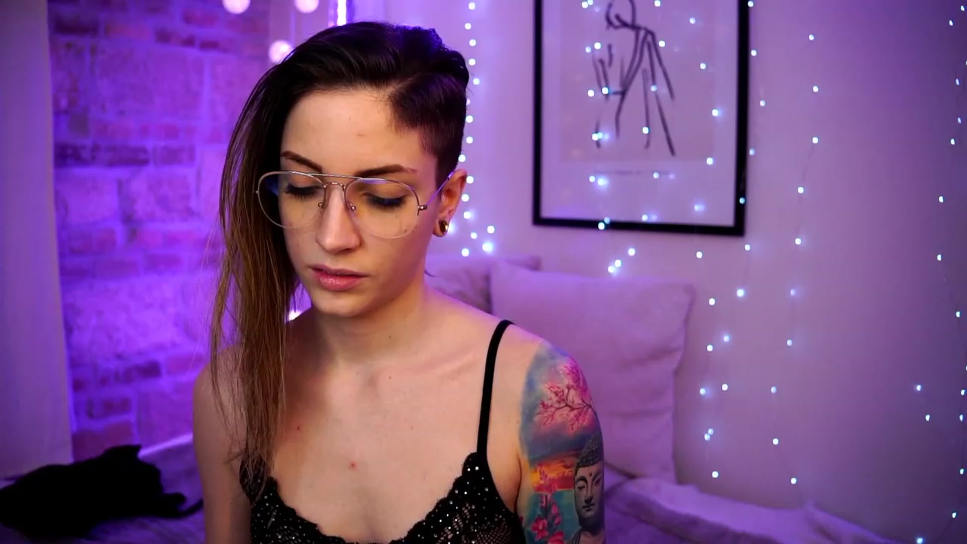 Gallery image thumbnail from Kend_dall's myfreecams stream on, 04/13/2023, 12:09 image 2 of 20