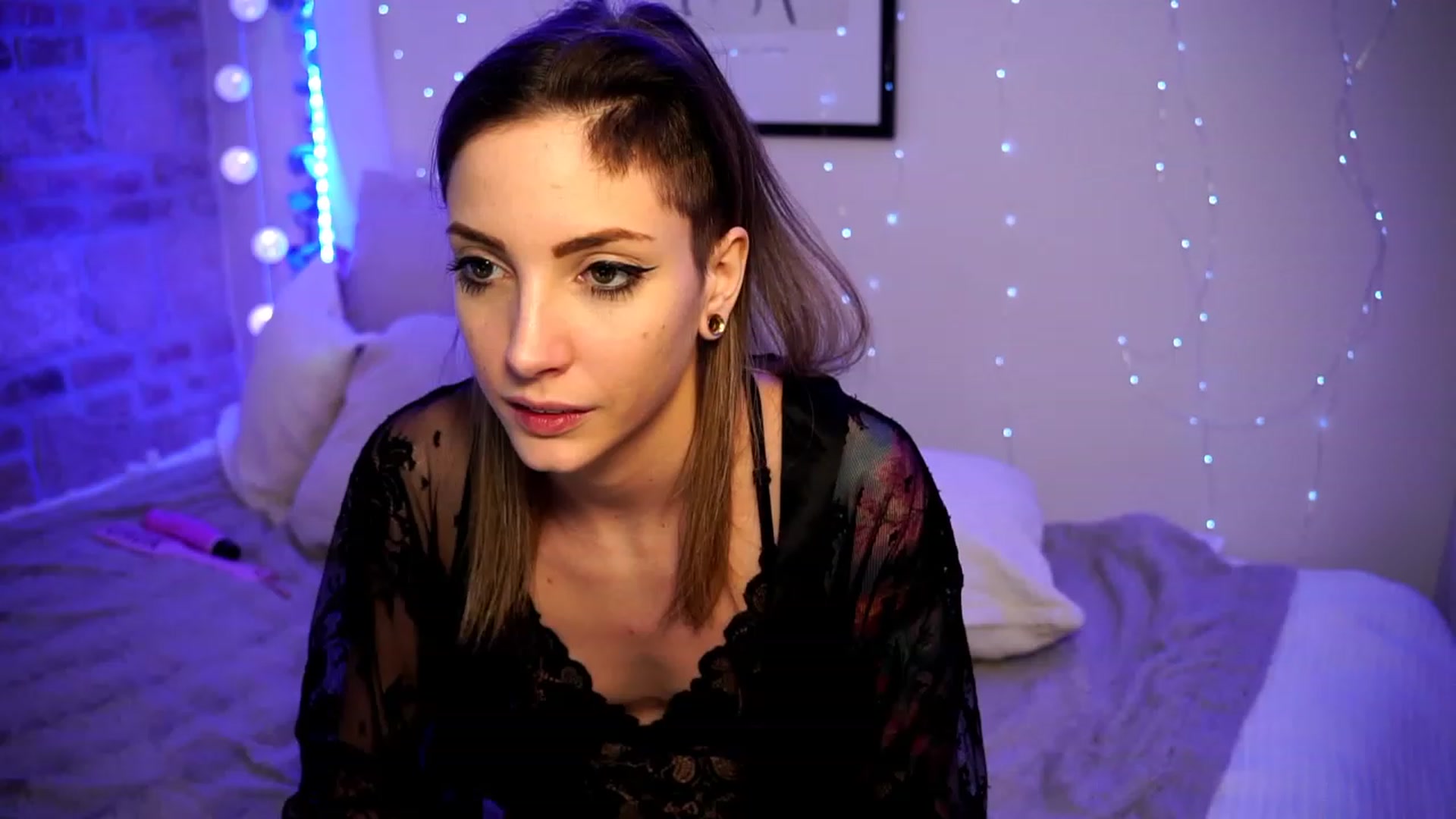 Gallery image thumbnail from Kend_dall's myfreecams stream on, 04/15/2023, 13:12 image 9 of 20