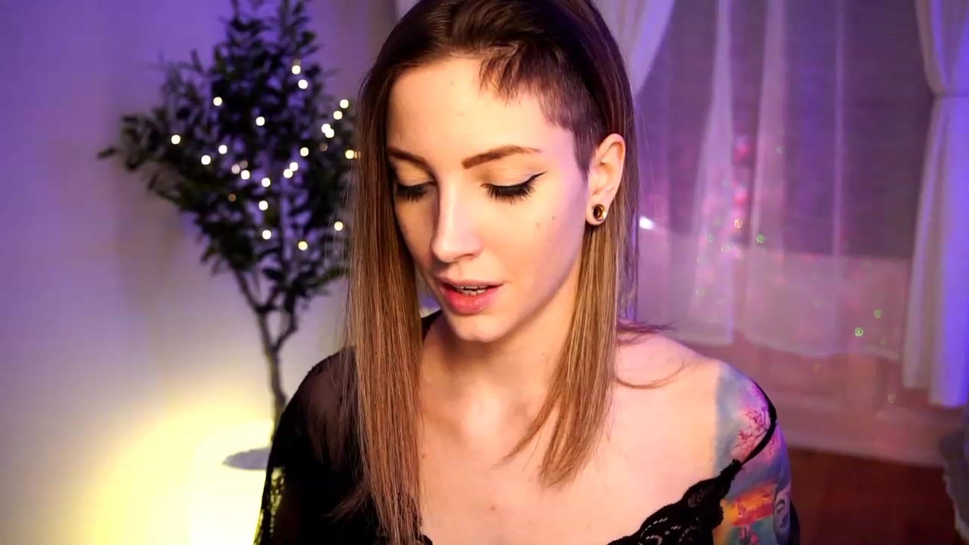 Gallery image thumbnail from Kend_dall's myfreecams stream on, 04/15/2023, 13:12 image 16 of 20