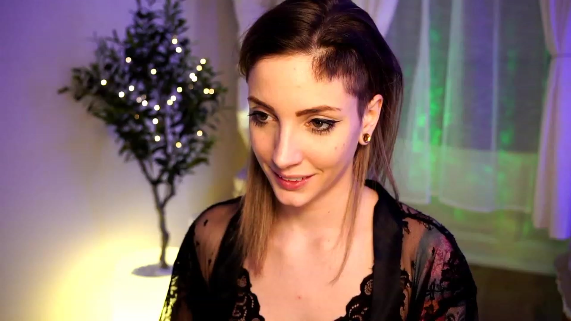 Gallery image thumbnail from Kend_dall's myfreecams stream on, 04/15/2023, 13:12 image 12 of 20