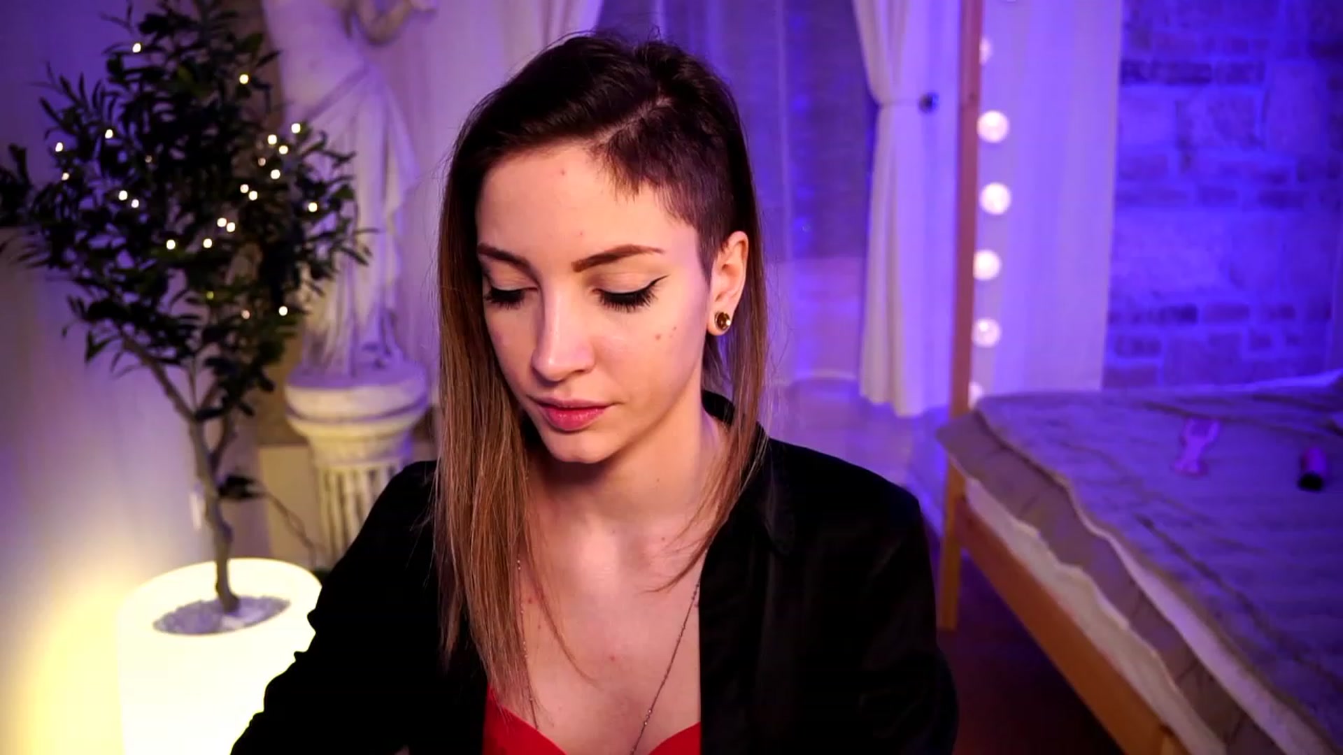 Gallery image thumbnail from Kend_dall's myfreecams stream on, 04/17/2023, 05:56 image 4 of 20