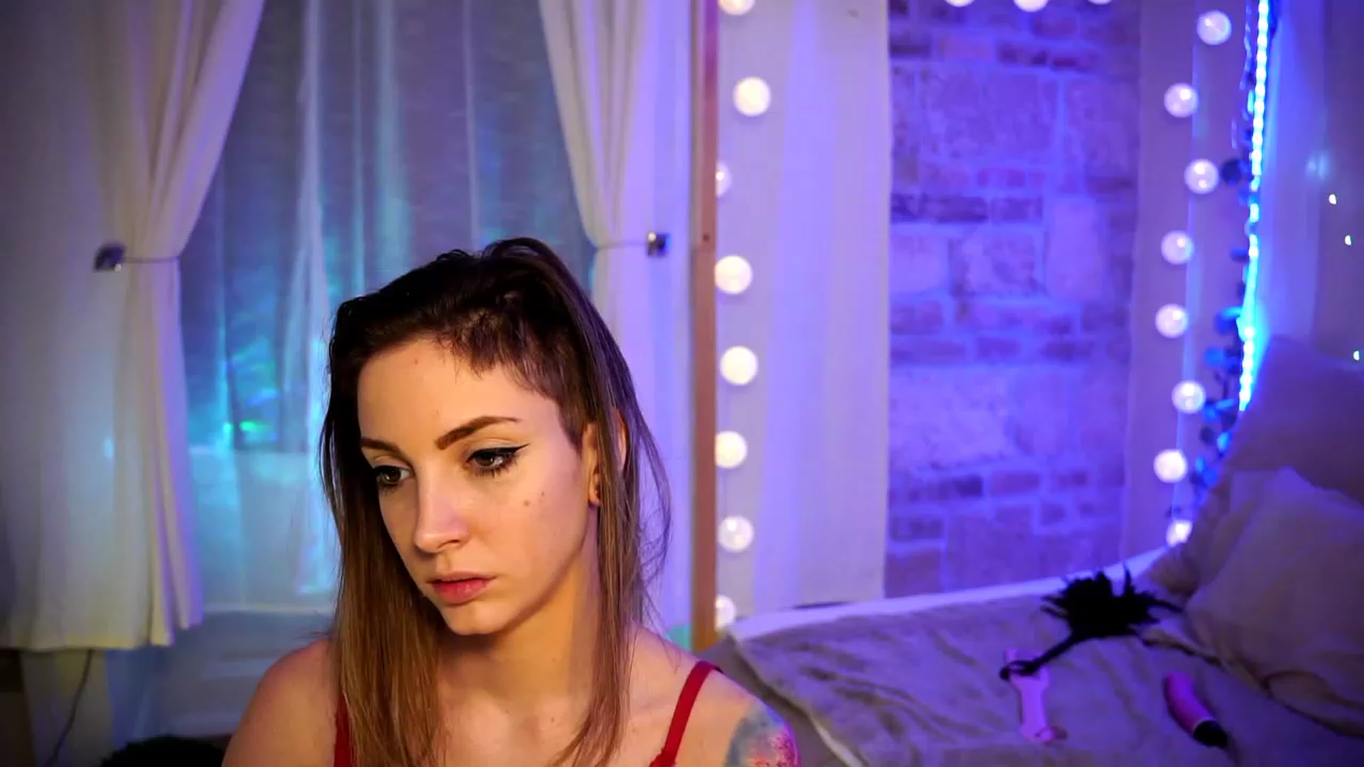 Gallery image thumbnail from Kend_dall's myfreecams stream on, 04/17/2023, 05:56 image 20 of 20