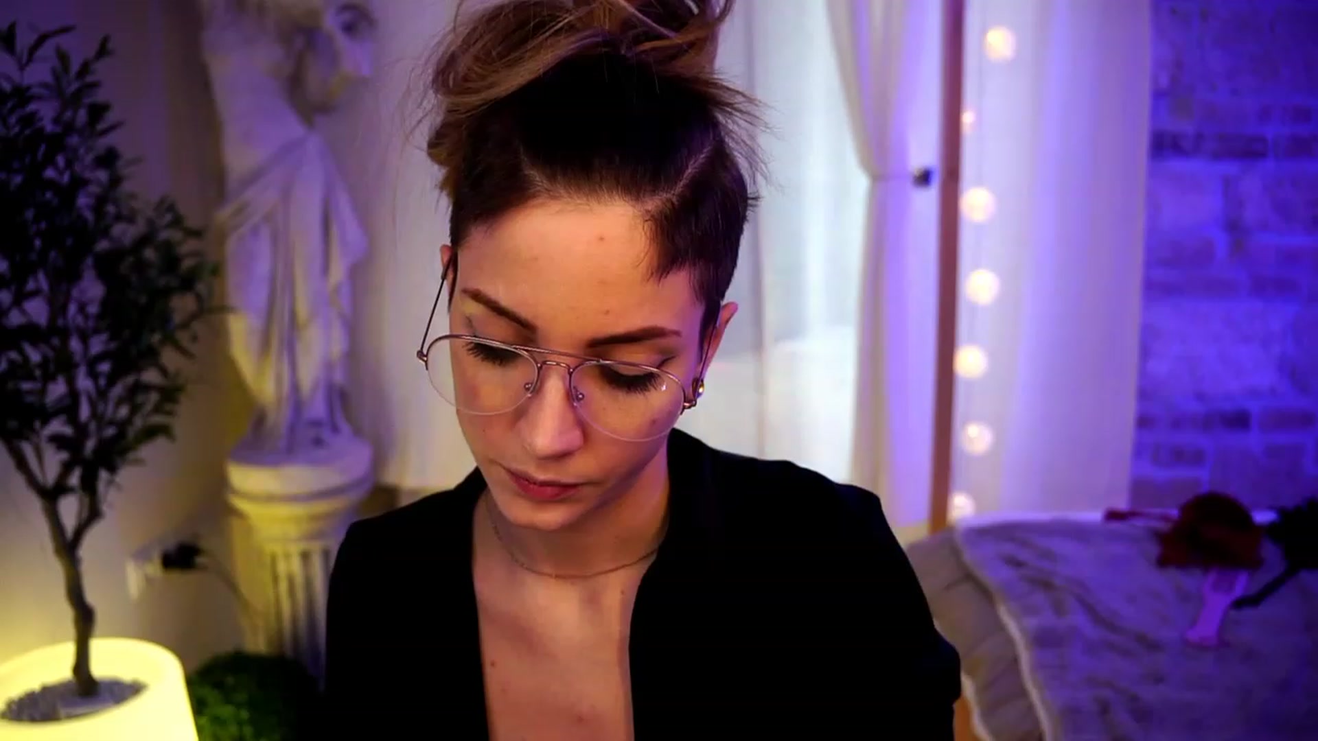 Gallery image thumbnail from Kend_dall's myfreecams stream on, 04/17/2023, 08:43 image 20 of 20