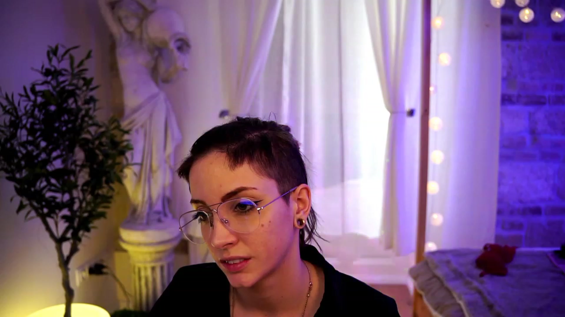 Gallery image thumbnail from Kend_dall's myfreecams stream on, 04/17/2023, 10:11 image 13 of 20