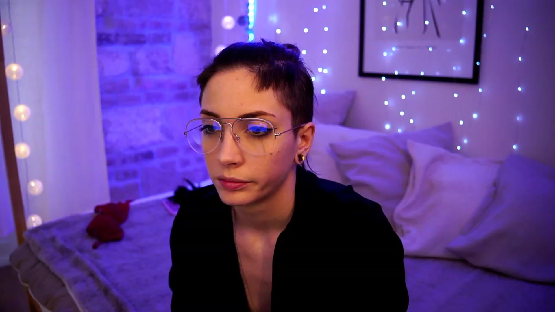 Gallery image thumbnail from Kend_dall's myfreecams stream on, 04/17/2023, 10:11 image 18 of 20