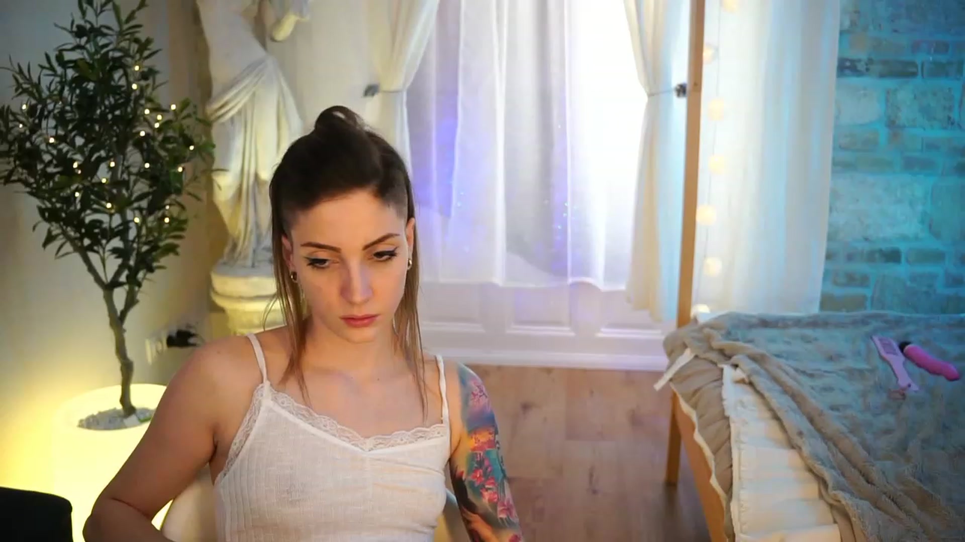 Gallery image thumbnail from Kend_dall's myfreecams stream on, 04/23/2023, 14:04 image 16 of 20