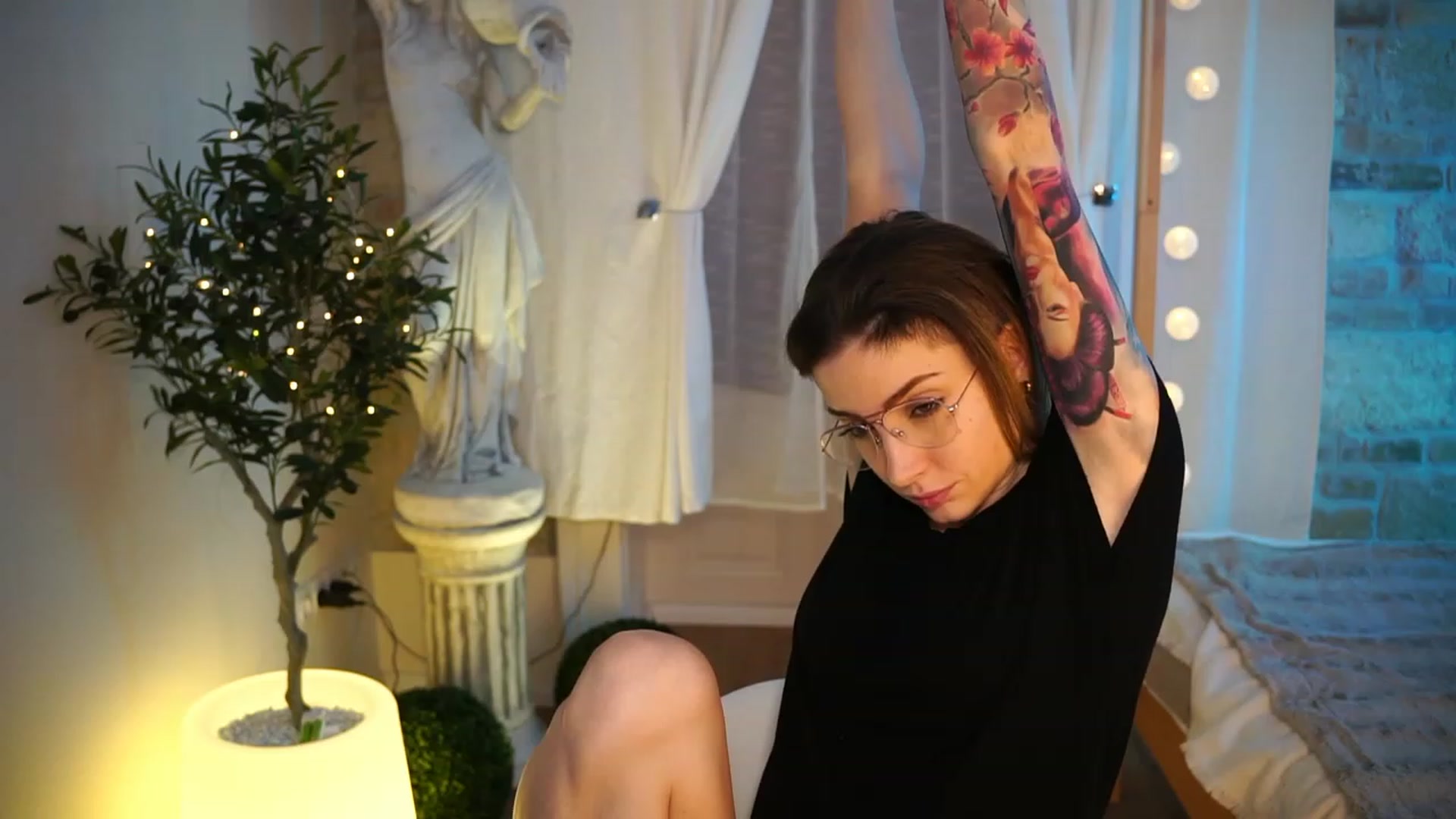 Gallery image thumbnail from Kend_dall's myfreecams stream on, 04/28/2023, 05:32 image 5 of 20