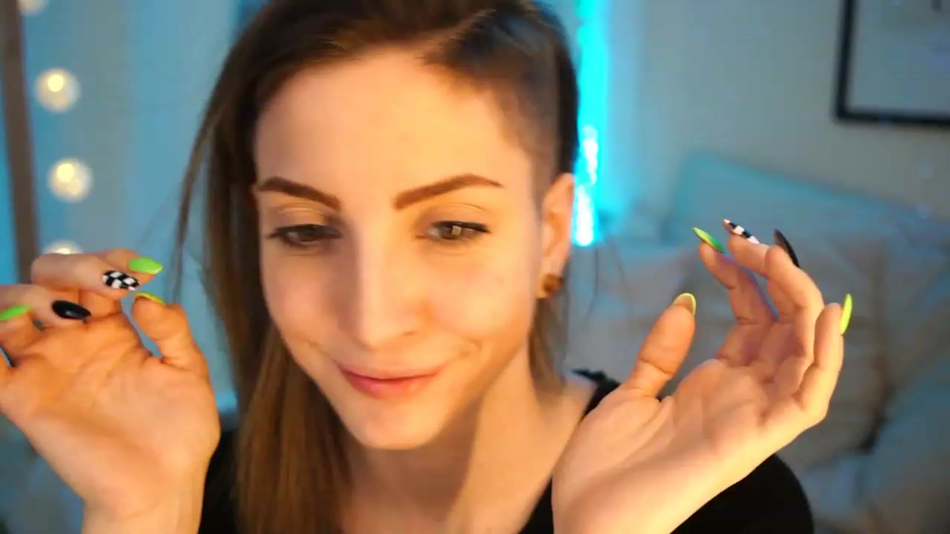 Gallery image thumbnail from Kend_dall's myfreecams stream on, 04/28/2023, 07:54 image 2 of 20